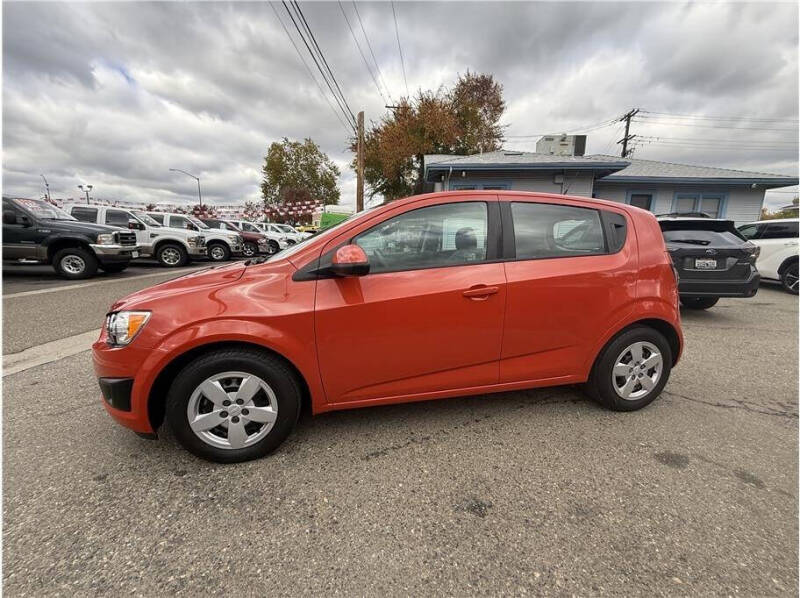2013 Chevrolet Sonic LS Manual