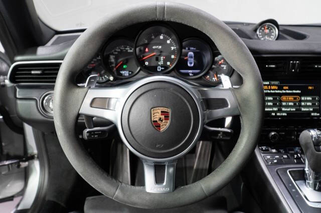 2016 Porsche 911 Carrera GTS