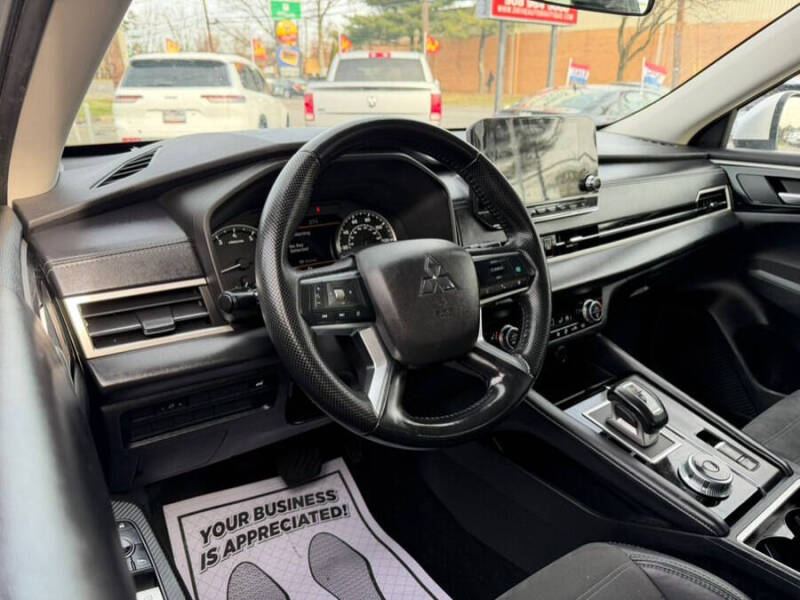 2023 Mitsubishi Outlander