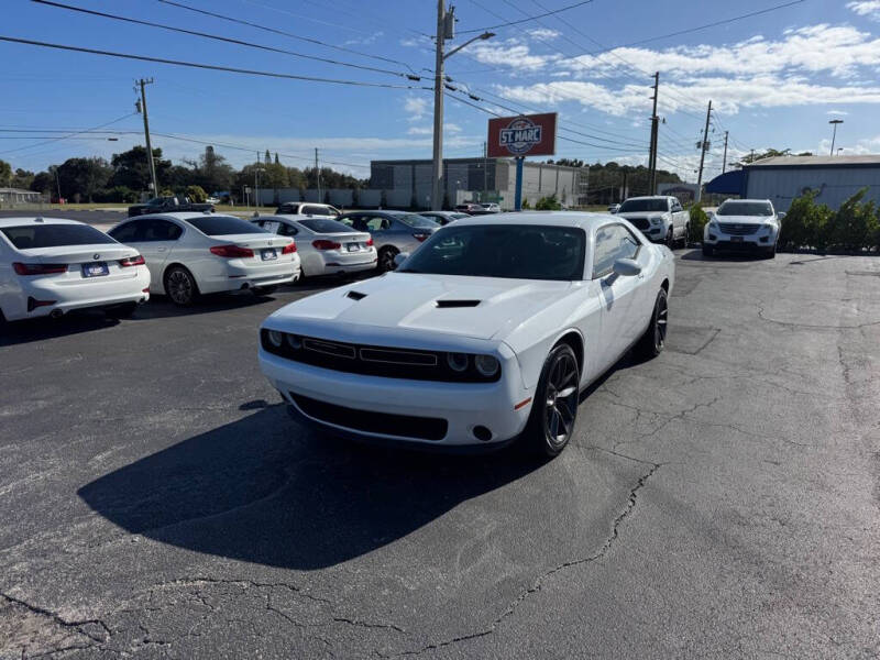 2015 Dodge Challenger SXT