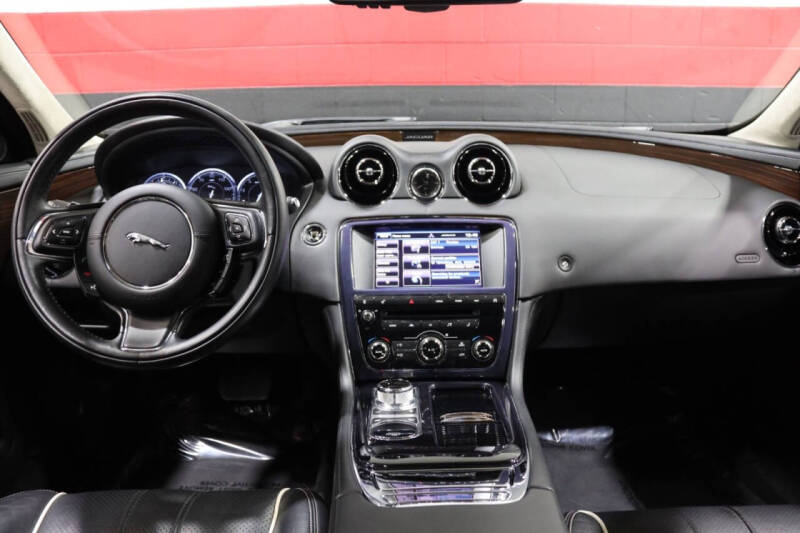 2014 Jaguar XJL Portfolio