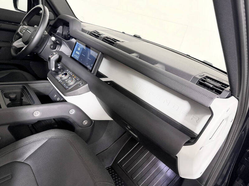 2020 Land Rover Defender 110 S