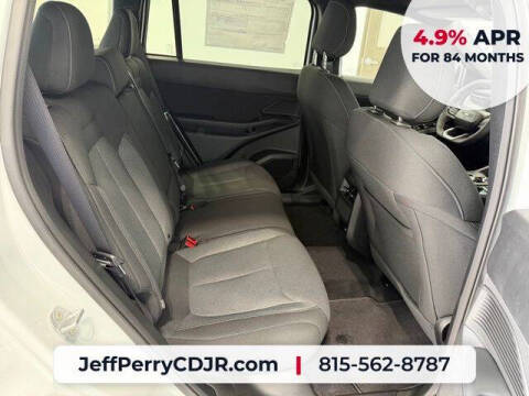 2026 Jeep Cherokee Laredo