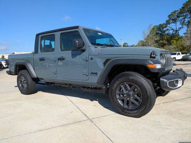 2026 Jeep Gladiator Sport