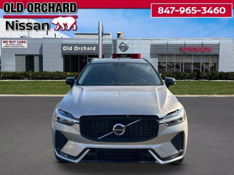 2025 Volvo XC60 B5 Core Dark Theme