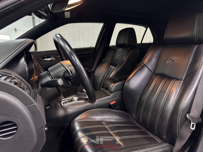 2016 Chrysler 300