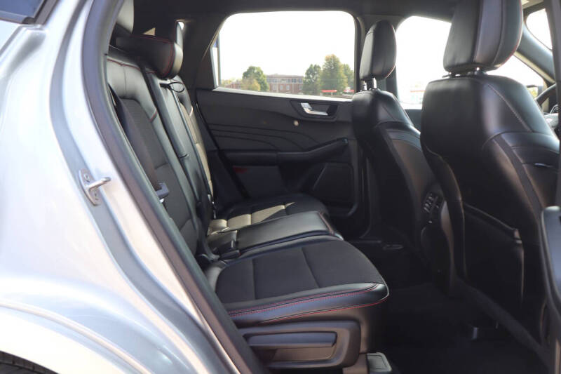 2023 Ford Escape ST-Line Elite