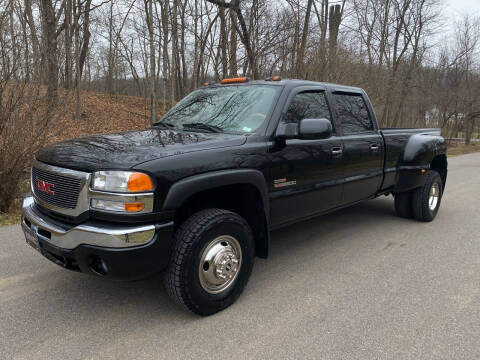 2005 GMC Sierra 3500 for sale at Gateway Car Connection in Eureka MO