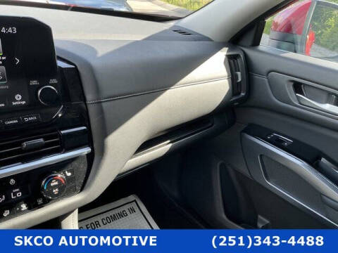 2024 Nissan Pathfinder SL