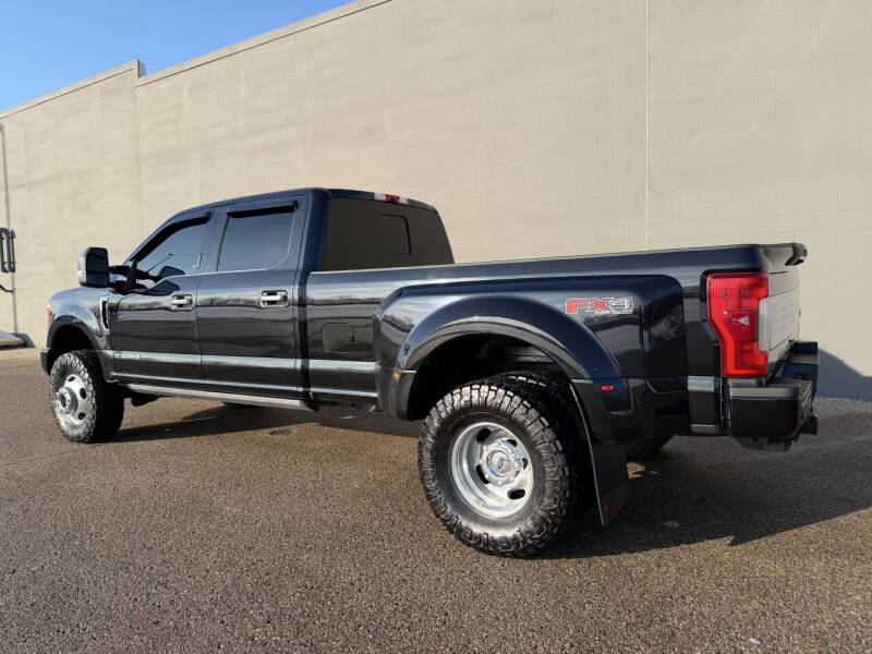 2017 Ford F-350 Super Duty Platinum