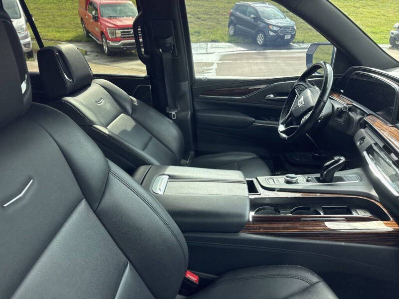 2021 Cadillac Escalade Luxury