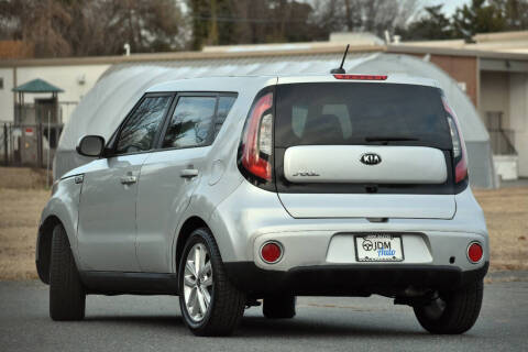 2018 Kia Soul +