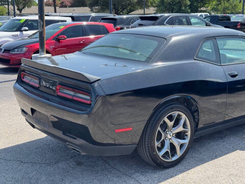 2017 Dodge Challenger SXT
