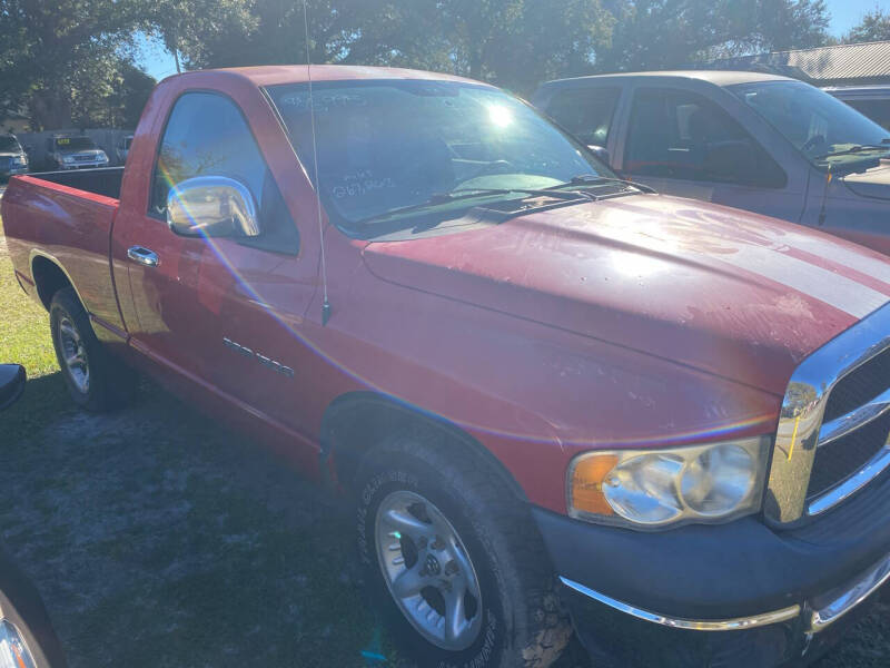 2005 Dodge Ram 1500 Pickup ST photo 2