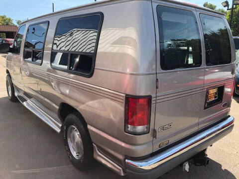 2001 Ford E-Series E-150