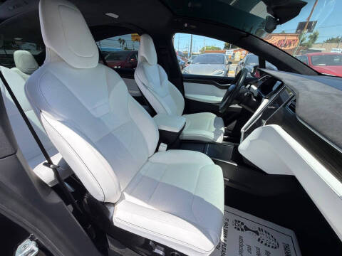 2016 Tesla Model X P90D