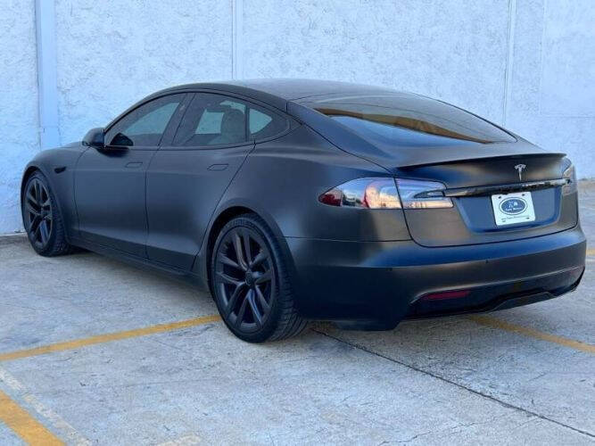2021 Tesla Model S Plaid