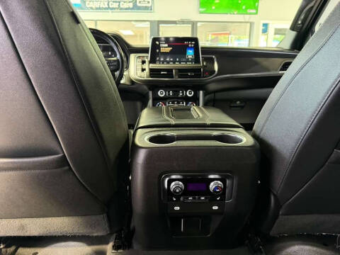 2024 GMC Yukon XL SLT