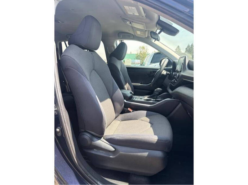 2021 Toyota Highlander L