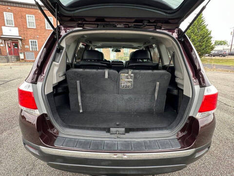 2013 Toyota Highlander SE