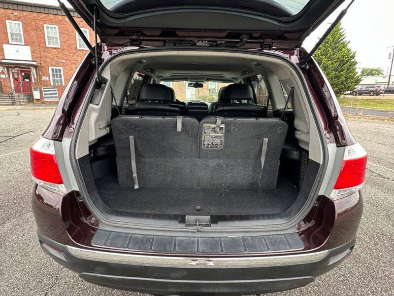 2013 Toyota Highlander SE