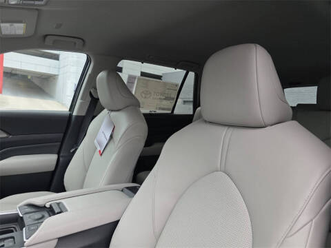 2026 Toyota Grand Highlander Hybrid XLE