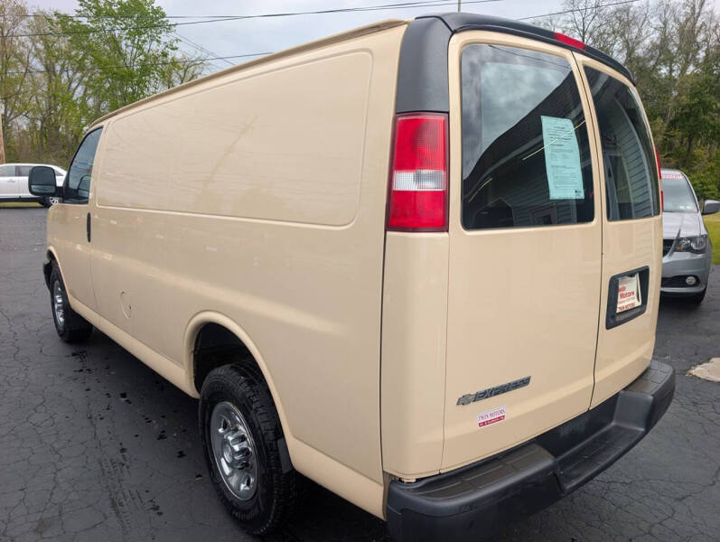 2017 Chevrolet Express 2500