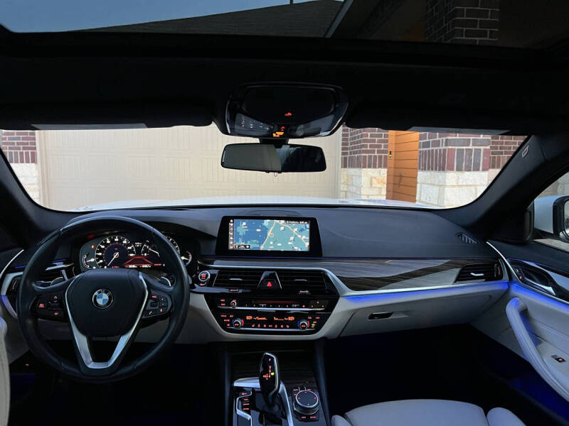 2018 BMW 5 Series 530i