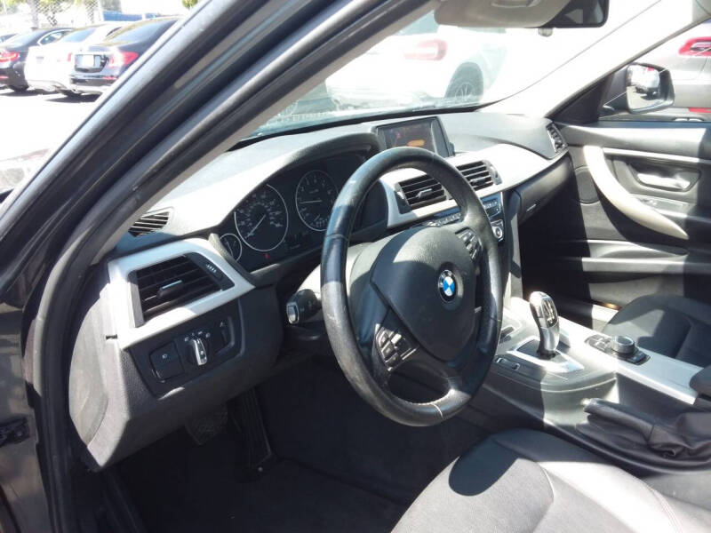 2016 BMW 3 Series 320i