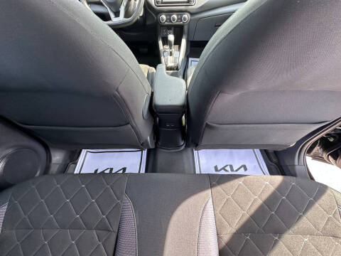 2019 Nissan Kicks S