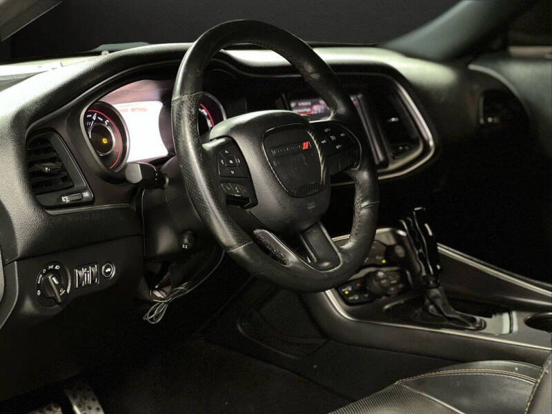 2015 Dodge Challenger R/T Plus Shaker