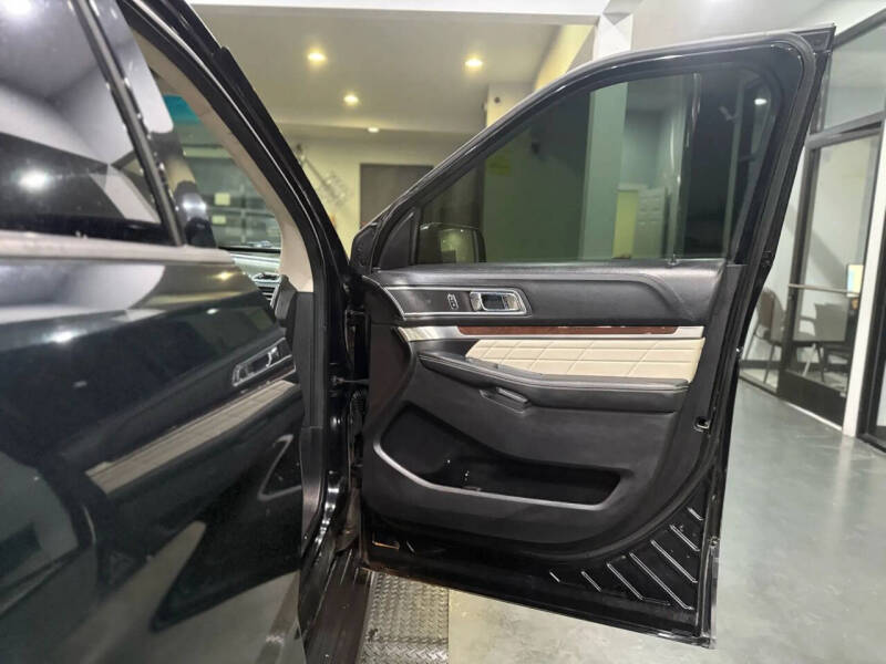 2016 Ford Explorer Platinum