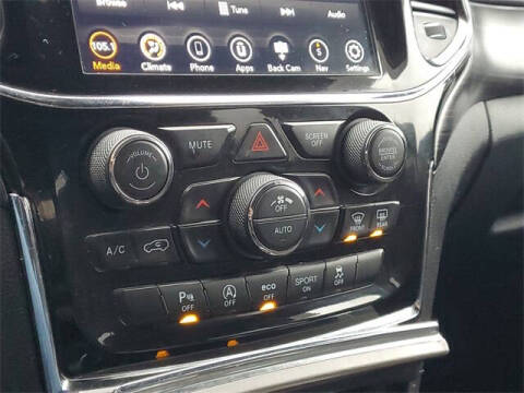 2020 Jeep Grand Cherokee Laredo E