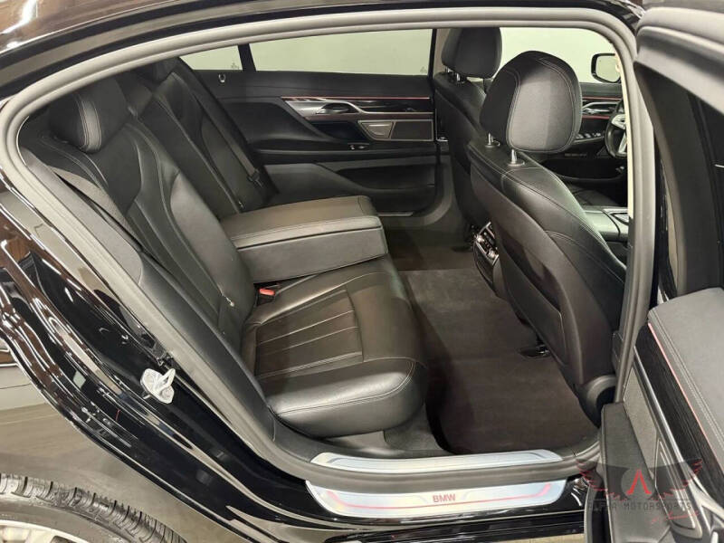 2018 BMW 7 Series 740i