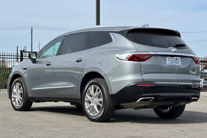 2024 Buick Enclave Essence
