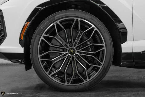 2025 Lamborghini Urus SE