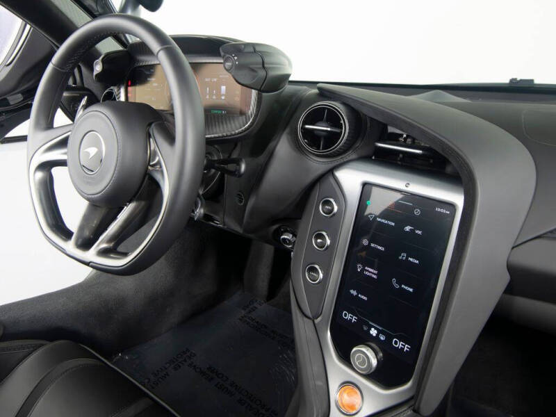2025 McLaren 750S Spider