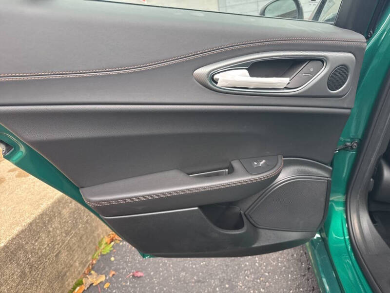 2025 Alfa Romeo Giulia Intensa