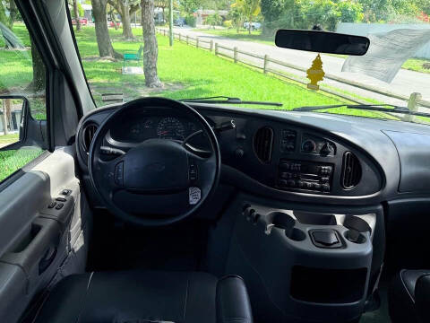 2000 Ford E-Series