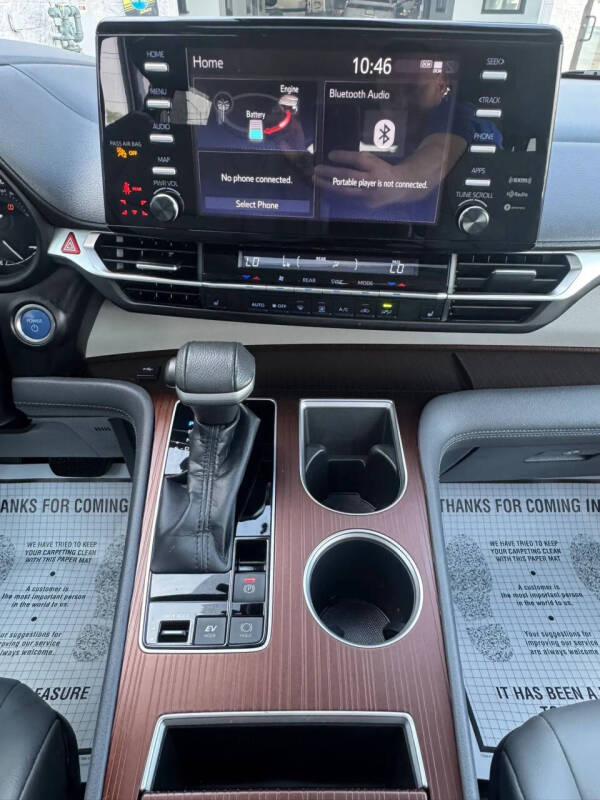 2022 Toyota Sienna XLE 7-Passenger