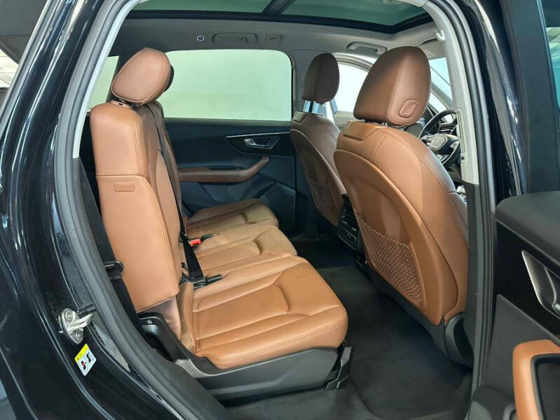 2023 Audi Q7 quattro Premium 55 TFSI