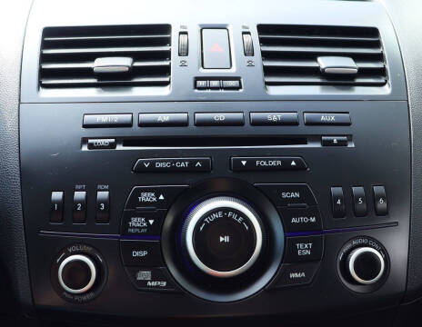 2013 Mazda MAZDA3 i Touring