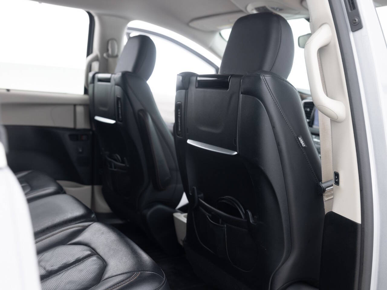 Used Car 2017 Chrysler Pacifica  Touring L Plus 4dr Mini Van For Sale Under $12,000 In Coal City, Illinois