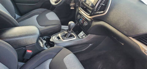 2017 Jeep Cherokee Sport