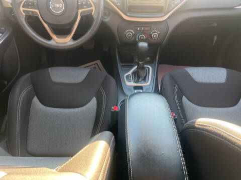 2014 Jeep Cherokee Sport