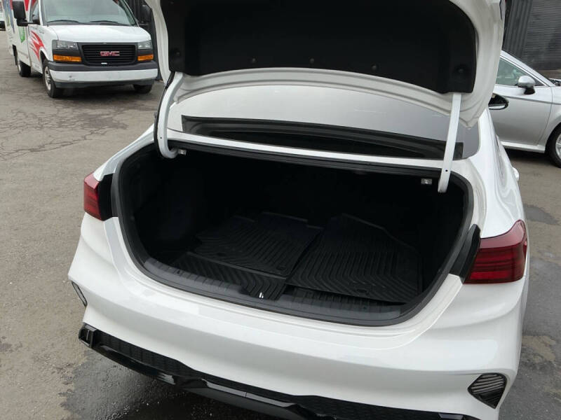 2023 Kia Forte GT-Line