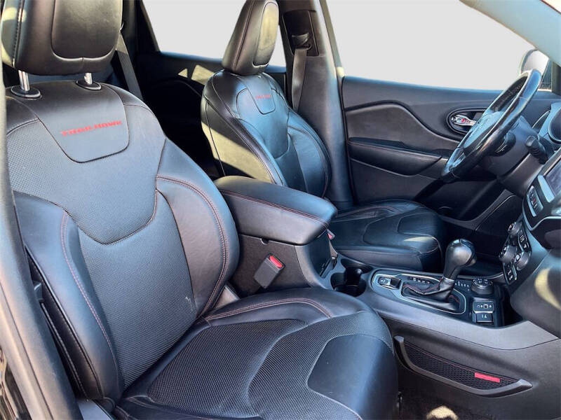 2019 Jeep Cherokee Trailhawk