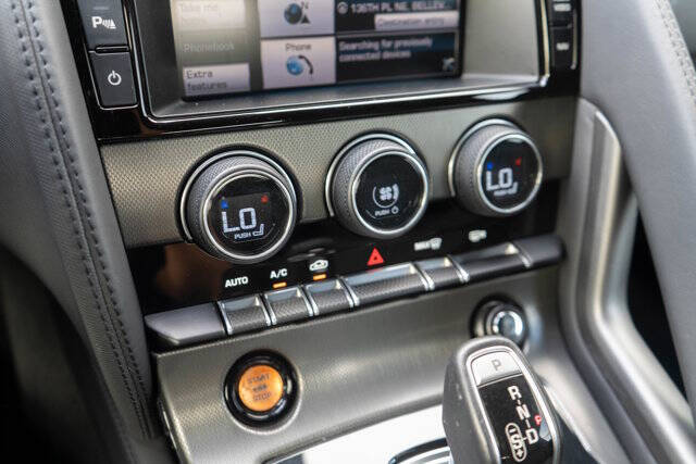 2014 Jaguar F-TYPE V8 S