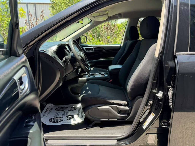 2018 Nissan Pathfinder S