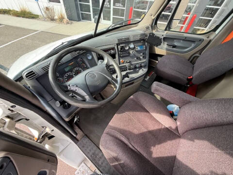 2020 Freightliner Cascadia